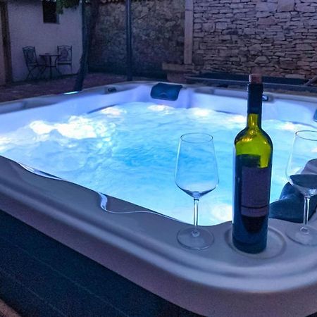 Studios Barre With Jacuzzi Rovinj Extérieur photo